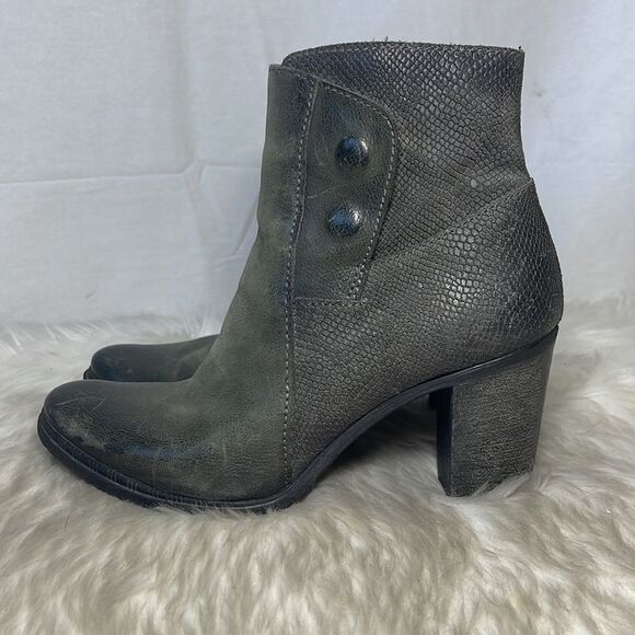 Miz Mooz Grey Distressed Stack Heel Booties Sz 37/US 6.5-7 - Picture 1 of 7